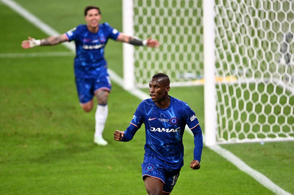 意媒：罗马瞄准齐尔克泽和弗伦德鲁普，计划冬窗补强锋线中场