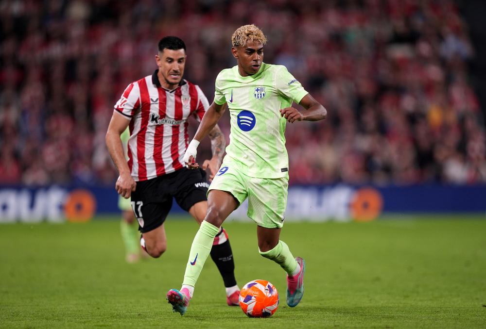 边锋突破一条龙，全场沸腾